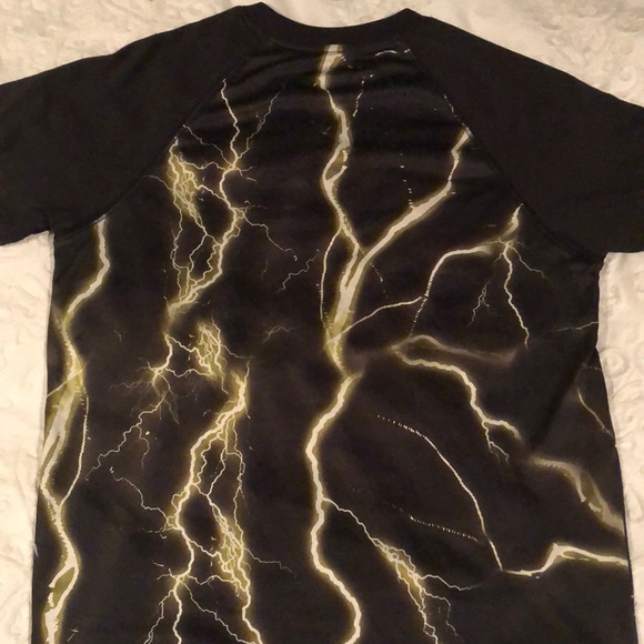 Youth Dry Fit Batman Shirt - Picture 4 of 4